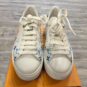 Women’s Louie Vuitton shoes